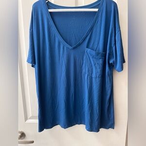 Kyte Baby Women’s Relaxed Fit V-Neck